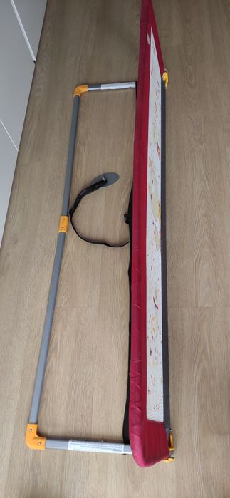 Protecção para cama de bebé