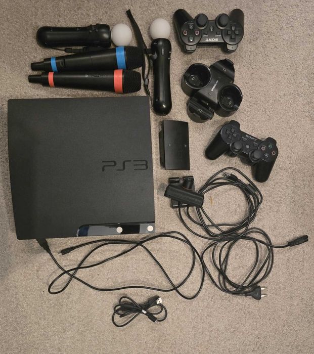 Konsola PlayStation 3 slim z zestawem akcesoriów