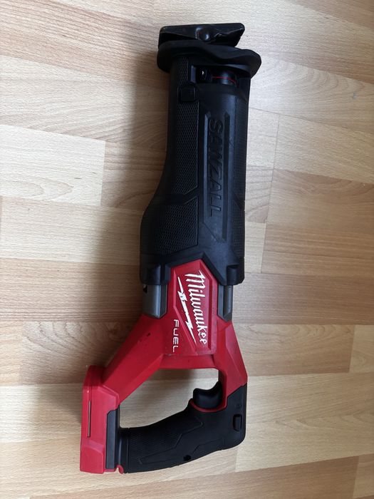 Сабельна пила Milwaukee M18 FSZ