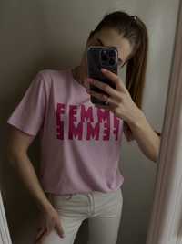 Женская розовая футболка M-L размер
