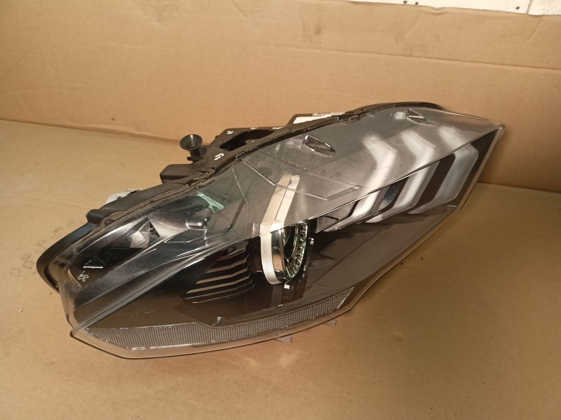 Lampa prawy przód prawa przednia Ford Mustang VI 6 lift FL 16- EU org