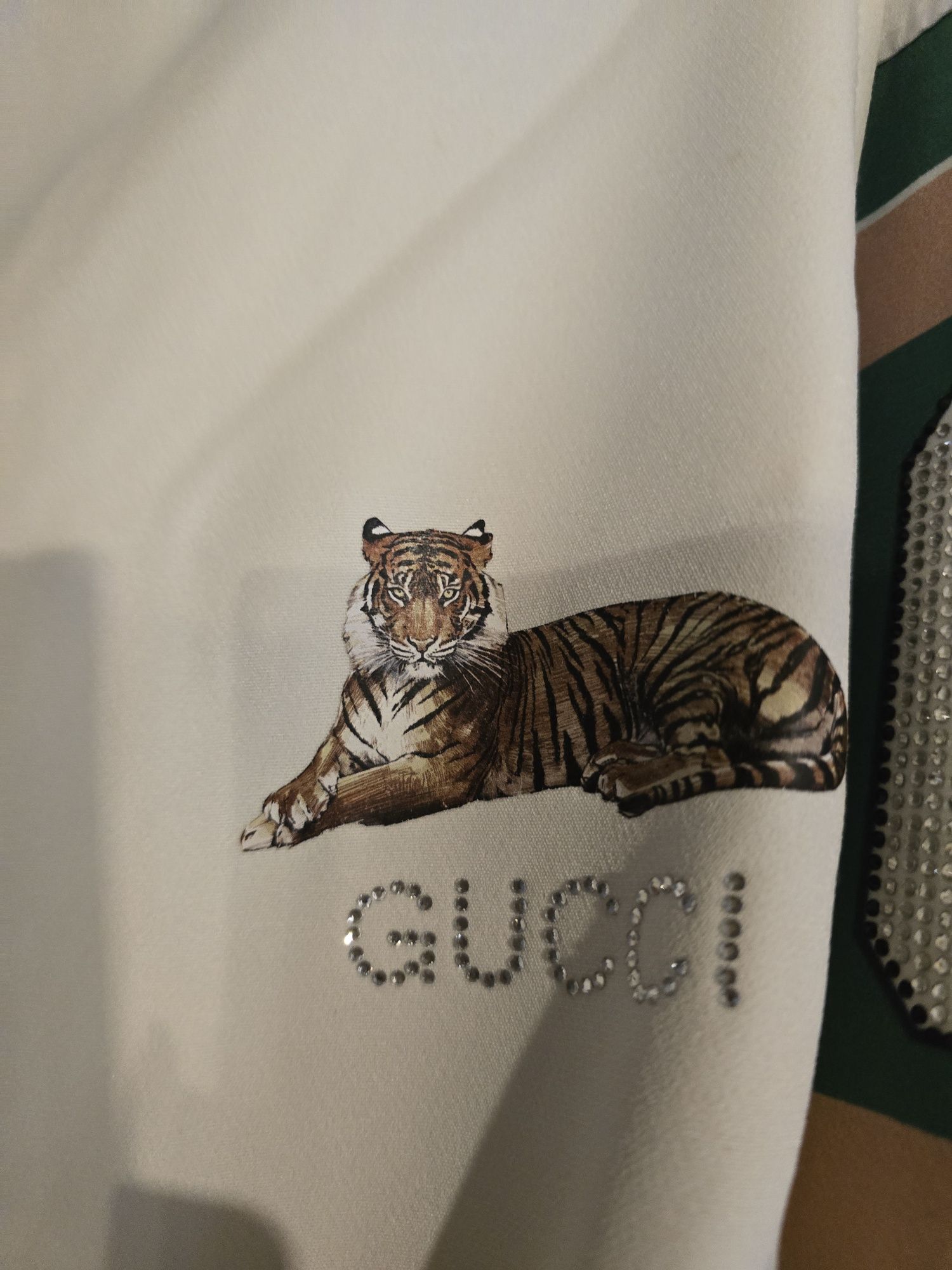 Biały dres gucci