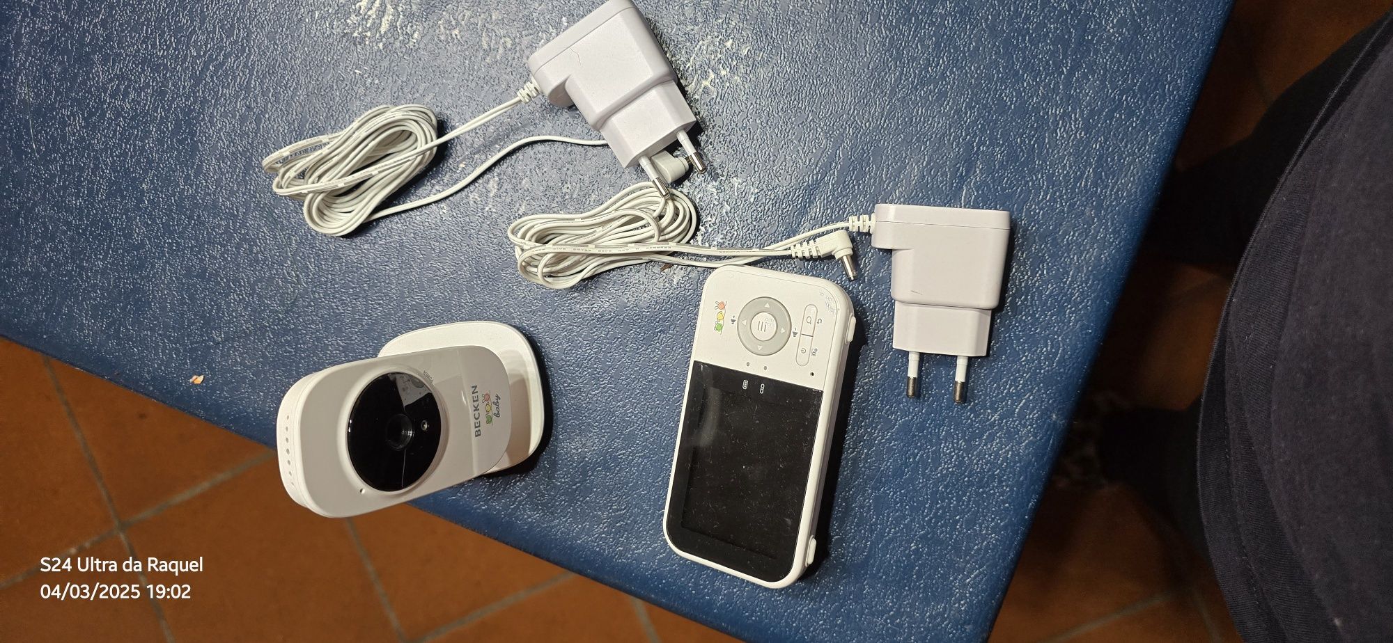 Intercomunicador para bebé com ecrã a cores