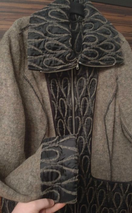 Wełniana, ciepła kurtka zapinana na suwak rozm. 48 - piękna!