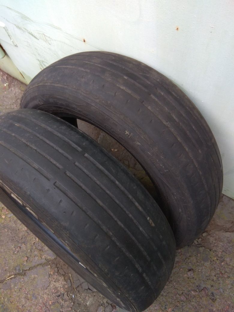 Шины ROADSTONE 185/65 R15 лето 2 шт на докат, запаску