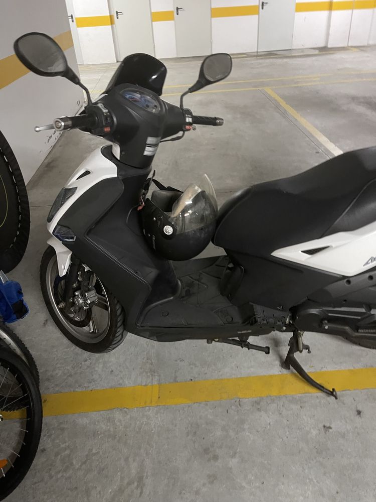 Agilty 125 branco.