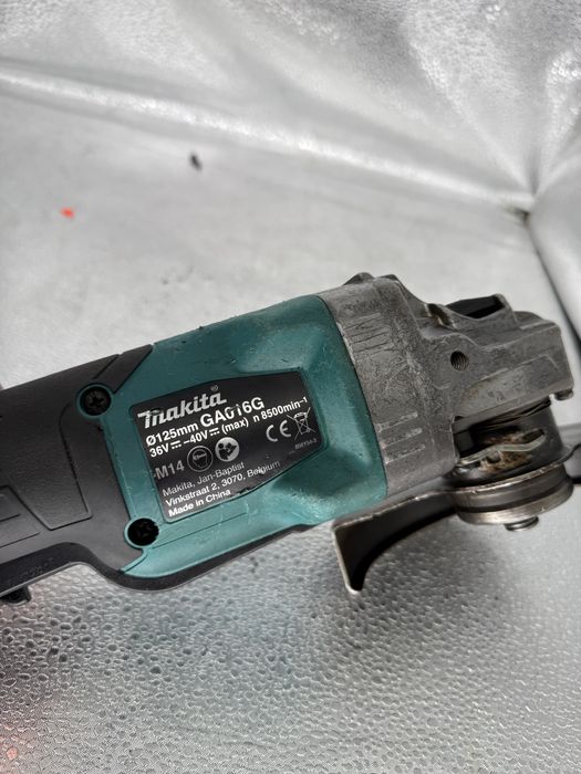 Болгарка (угловая шлифмашина) аккумуляторная Makita GA016 g