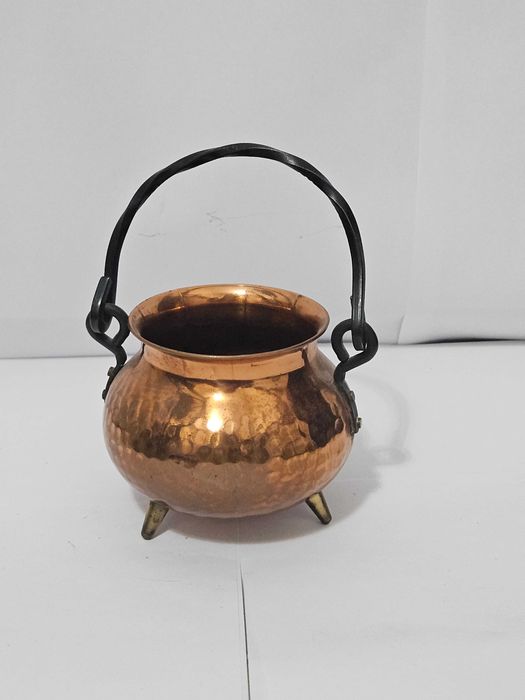Kociołek z miedzi