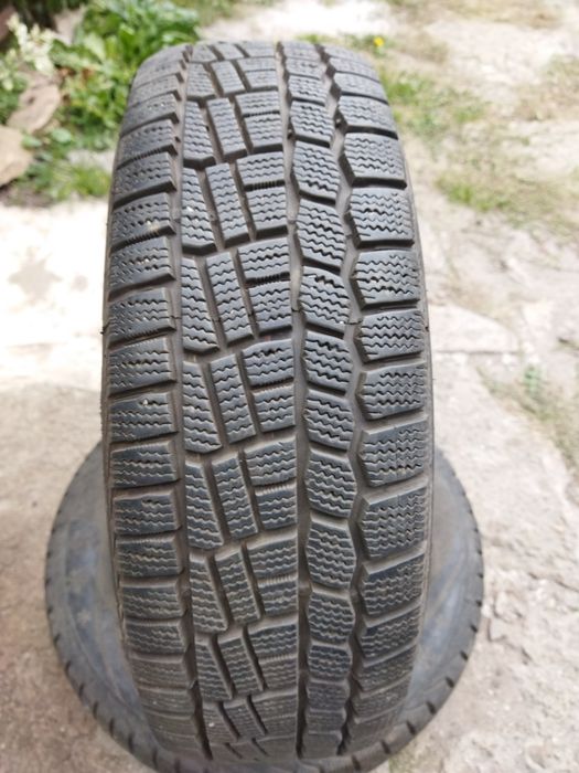 Продам зимнюю резину как новую с дисками на ВАЗ 175/70R13