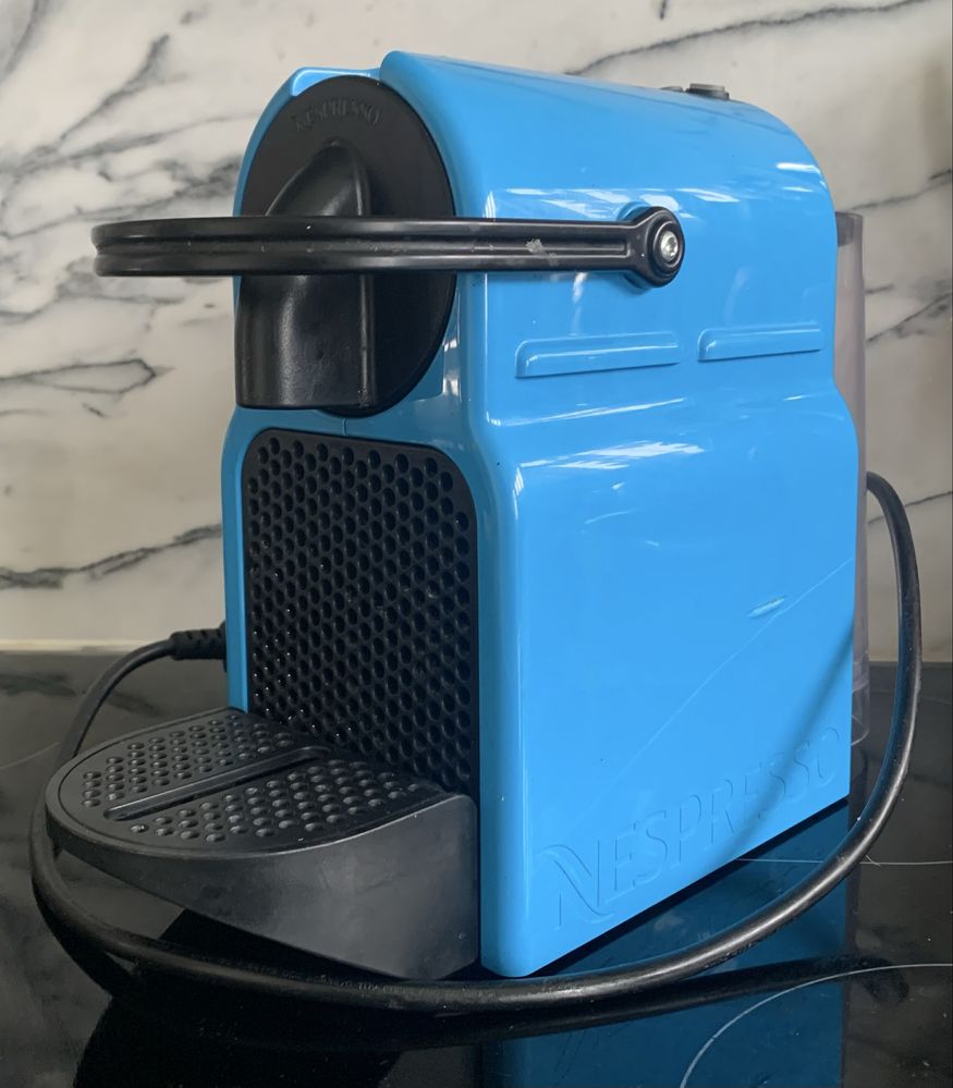 Máquina nespresso edição especial