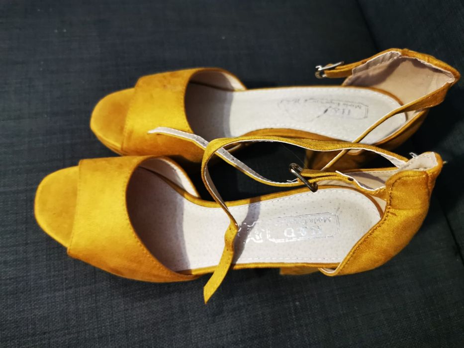 Sandalia de senhora numero 38