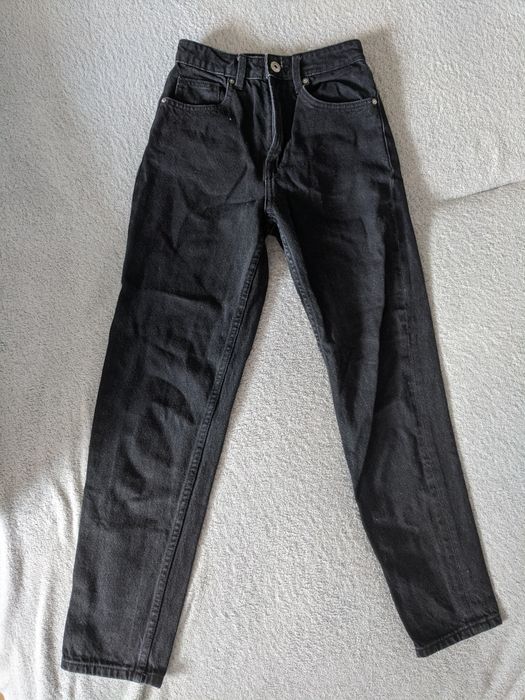 jeansy z wysokim stanem boyfriend mom fit Bershka XXS