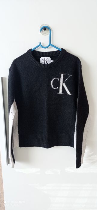 Sweterek Calvin Klein XS 152