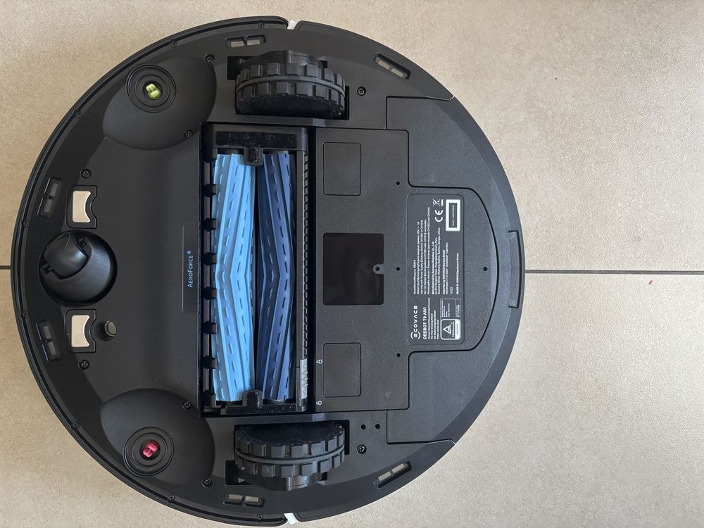 Robot sprzatajacy Ecovacs Deebot T8 AIVI w wersji OZMO.