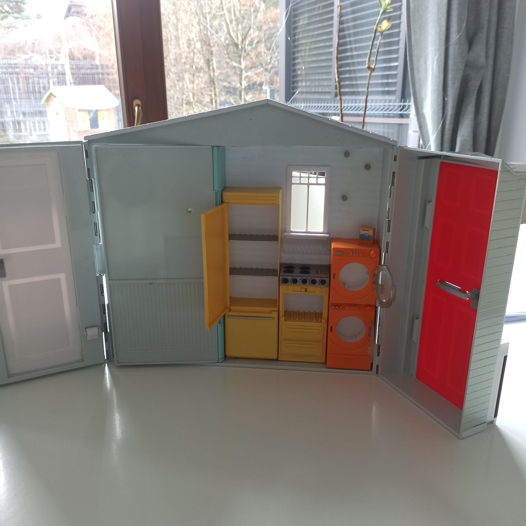 Domek plastikowy dla lalek