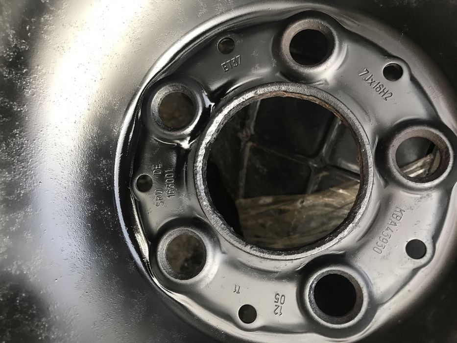 Pneus com jantes de ferro