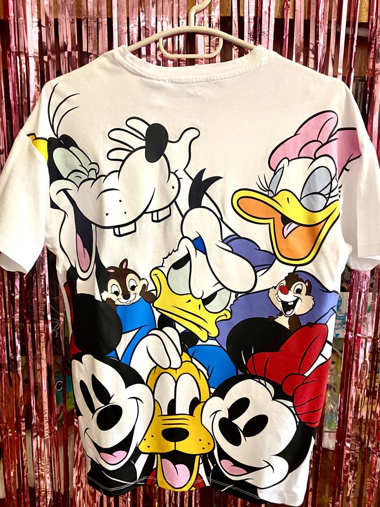 Футболка жіноча Disney  з принтованою спиною.