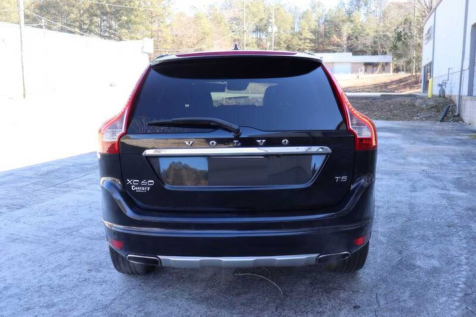 2015   Volvo   XC60