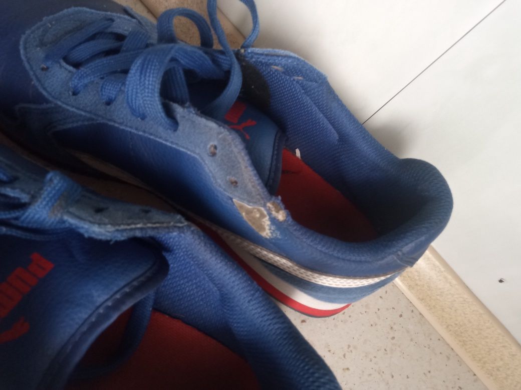 Buty sportowe puma używane uszkodzone rozmiar 38,5 długość wkładki 245