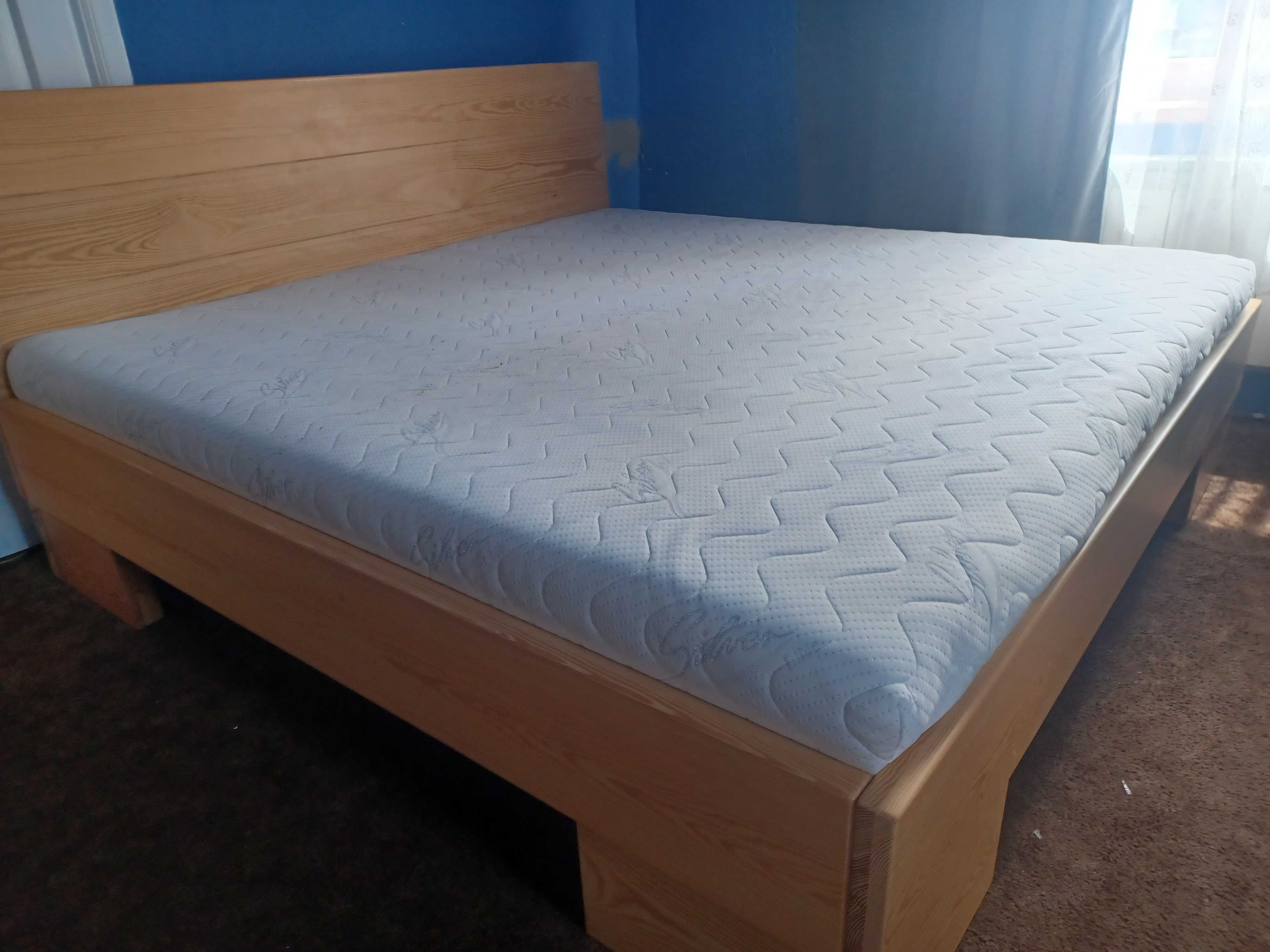 Sprzedam duże Łóżko 2x2 m