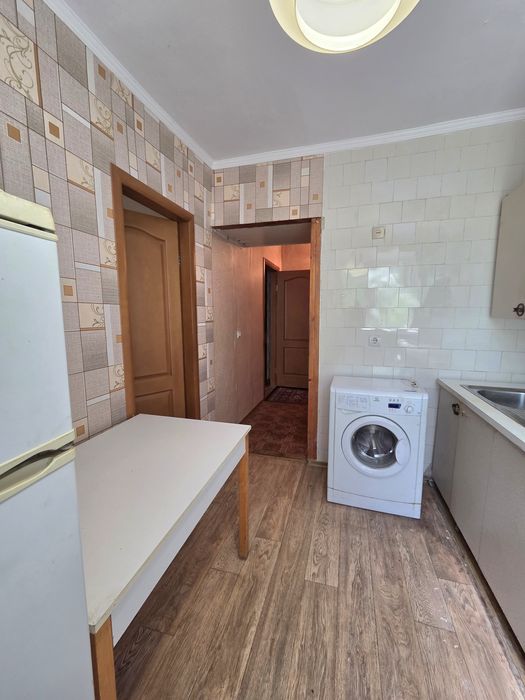 Продається 2 -кімнатна квартира по вул Сенчева.