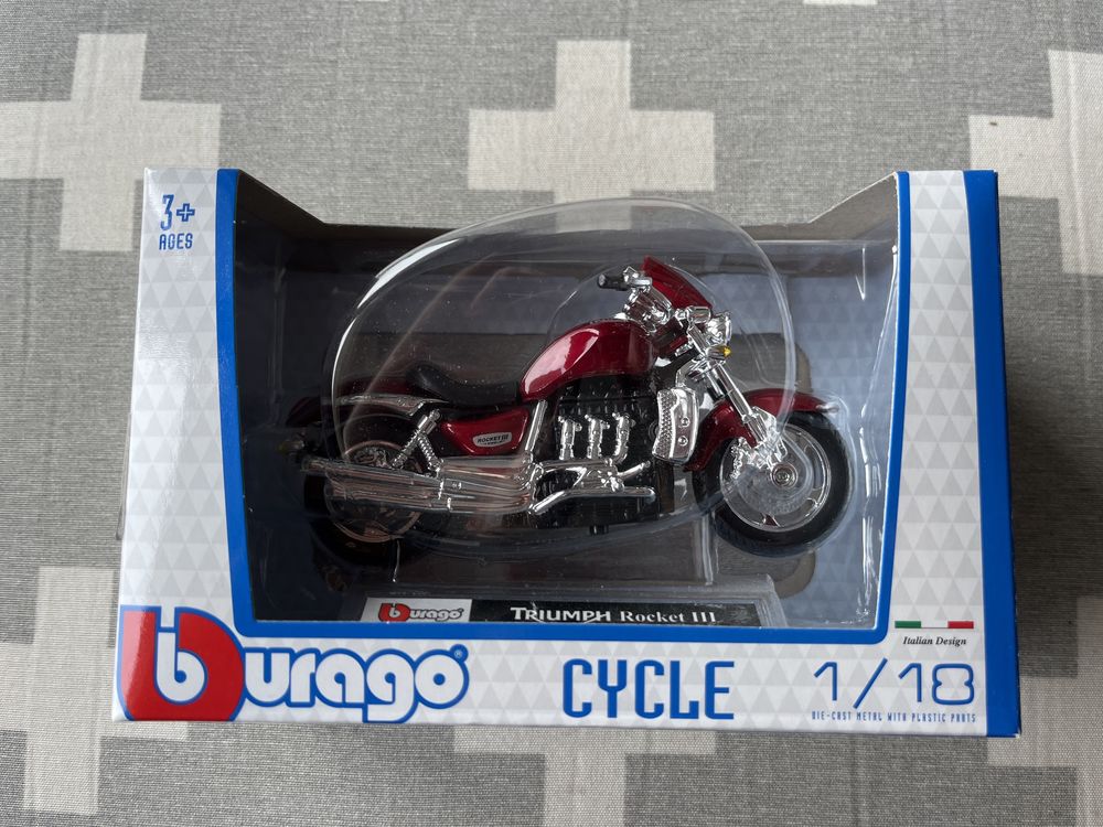 Bburago cycle 1/18 triumph rocket III