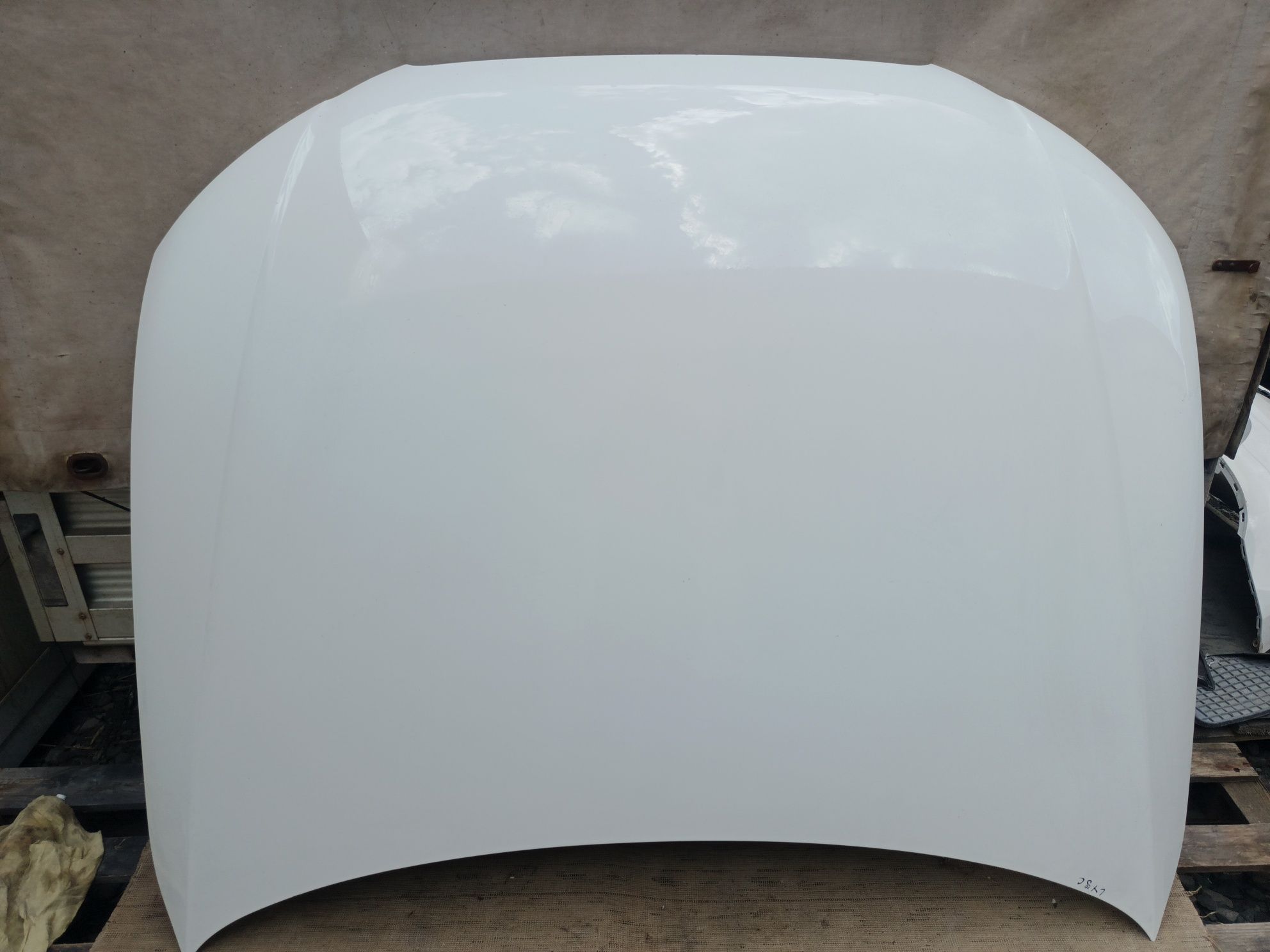 Audi a4 b8 maska ly9c oryginalna