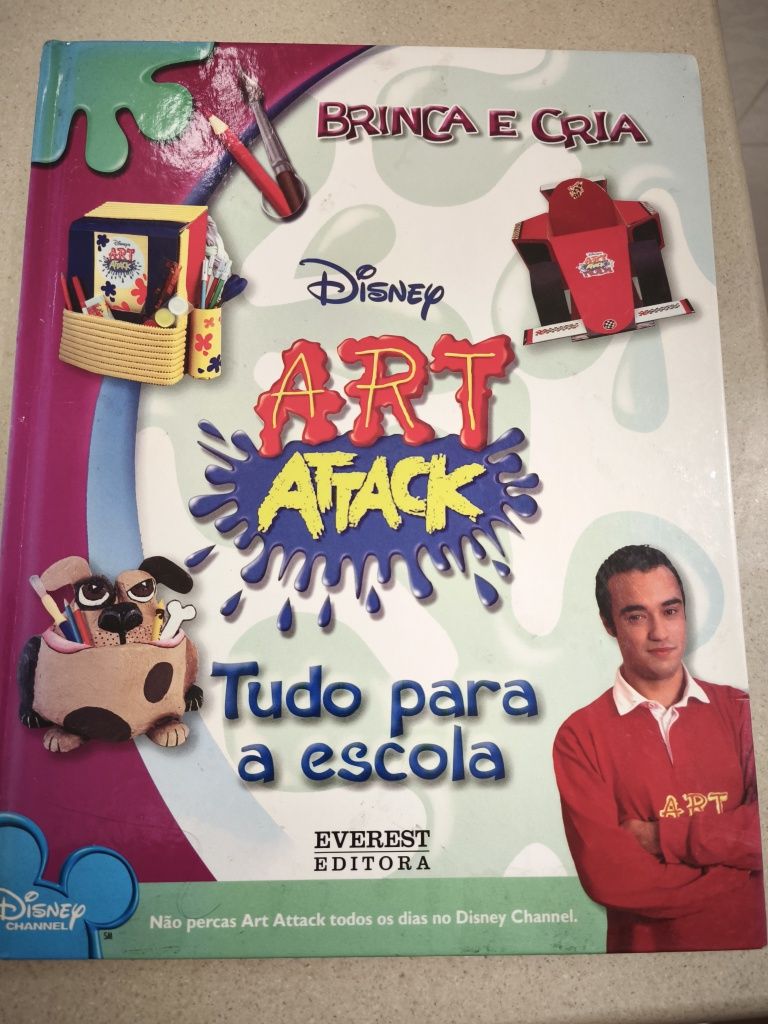 Livro " Disney art attack"