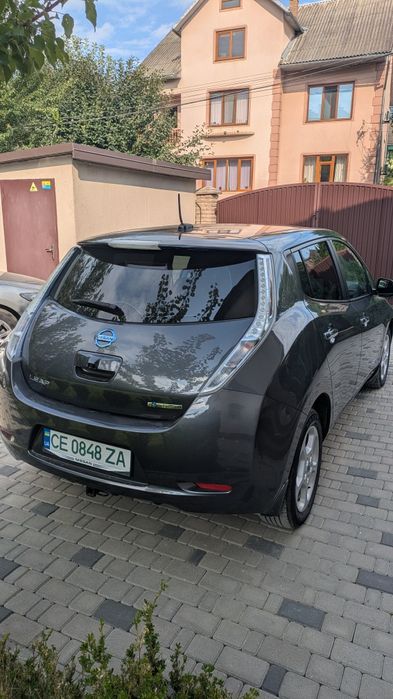 Nissan leaf  24квт 2013