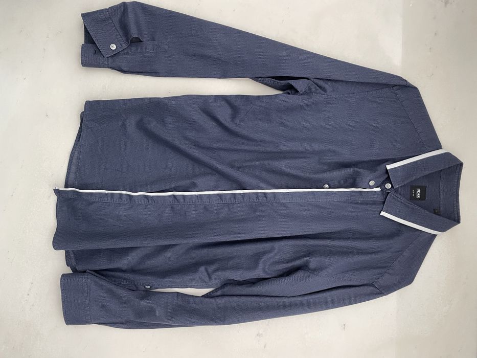 2 Camisas Marca Hugo Boss