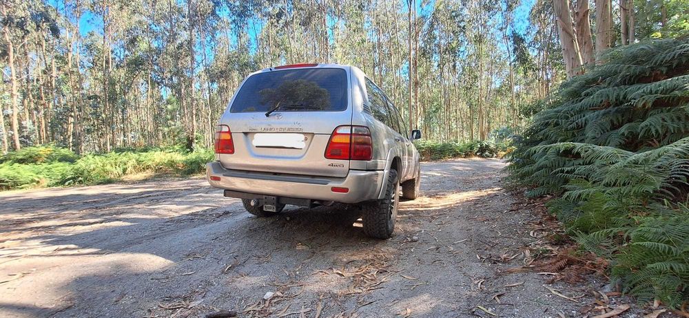 Toyota Land Cruiser HDJ100 4.2