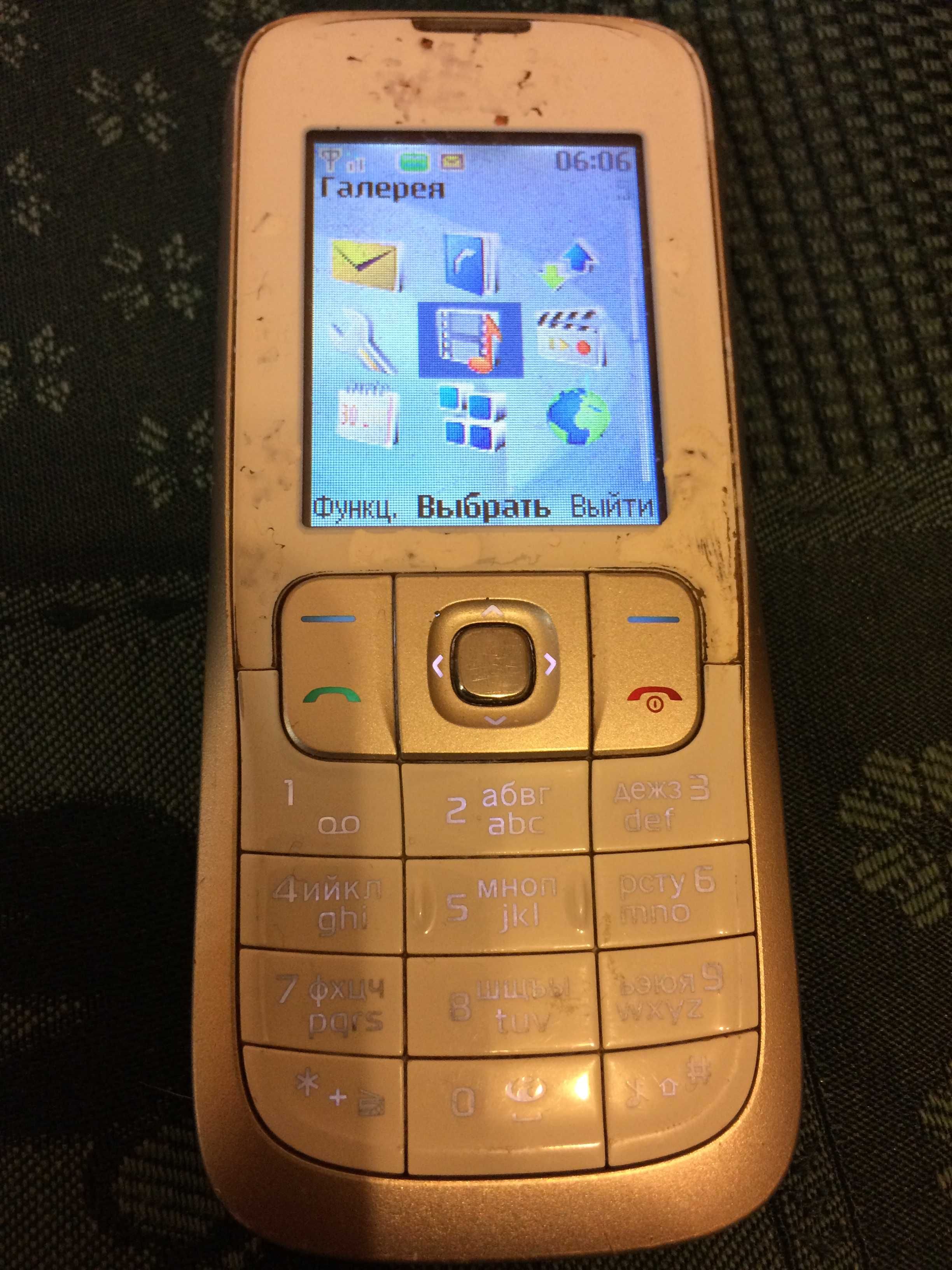 Nokia 2630+ зарядка. Ультра-тонкий и лёгкий телефон.