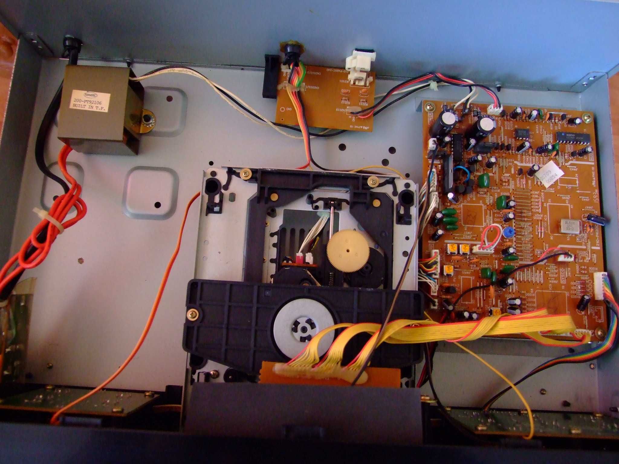 Soundwave CD-1100