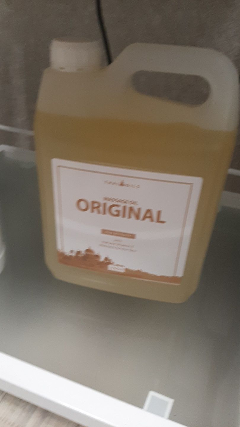 АКЦІЯ! 150 грн. за 0.5 л.Професійна масажна олія        .