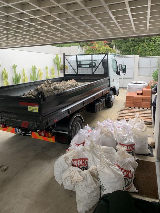 Demolicao, Transporte de Entulho e Restos de Obra