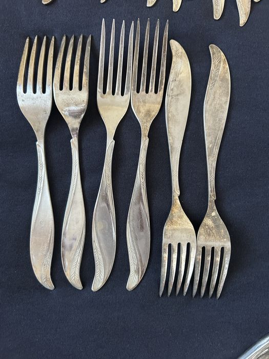 Posrebrzane sztućce Hefra amerykański kpl. 30-elementowy