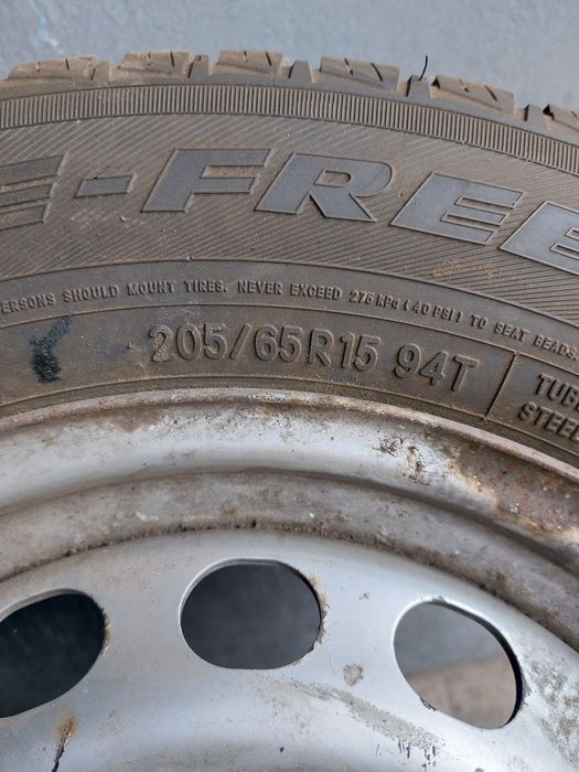 Продам резину с дисками зима.