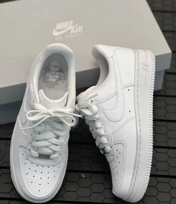 Buty Trampk Nike Air Force 1 Low '07 Black R.  42