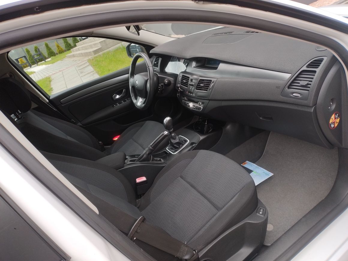 Renault Laguna 2009 1.6 16V 110 KM 6-biegow Klimatronic Alu 194 tyś KM