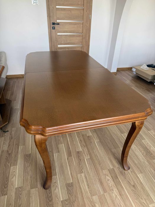 Komplet Stół z krzesłami