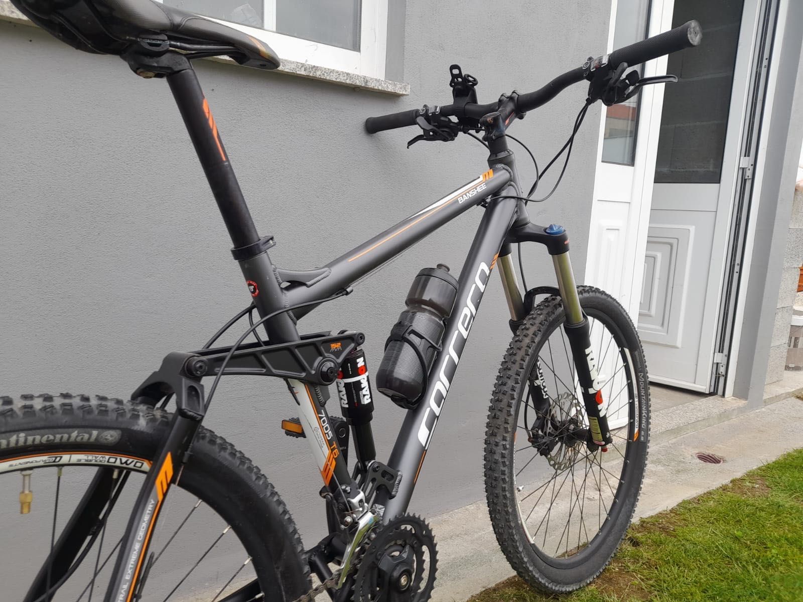 Bicicleta Carrera Banshee