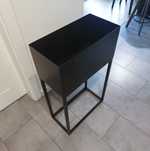 Masywna donica metalowa, styl loft
