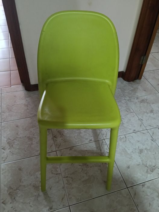 Cadeira IKEA criança
