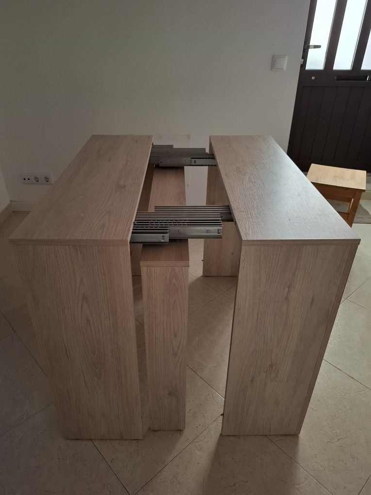 Mesa extensível em excelente estado