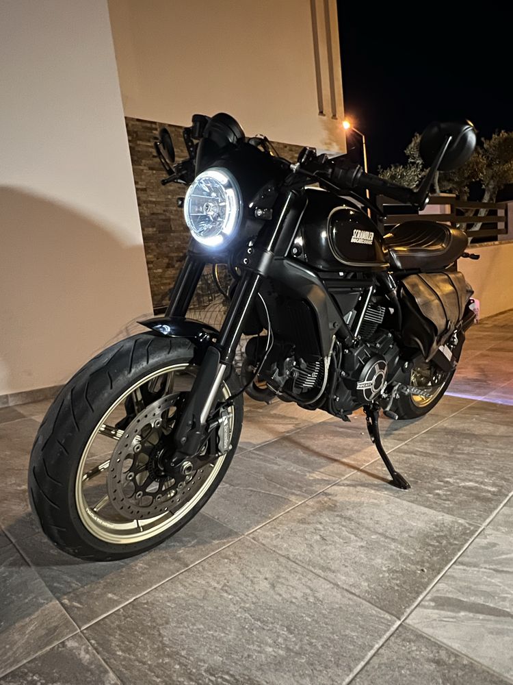 Ducati Scrambler Cafe Racer
