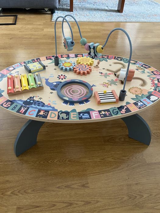 Stolik edukacyjny mamabrum