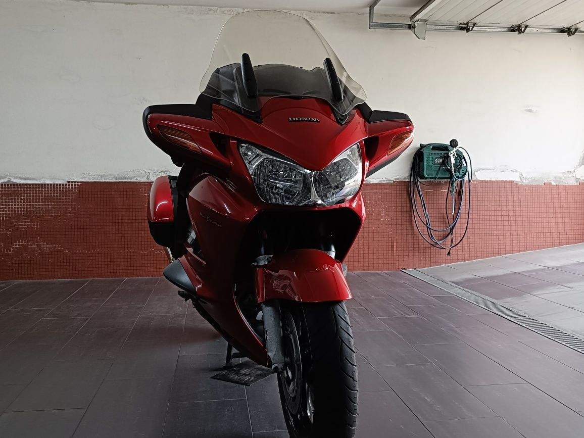 Honda ST1300 Pan-European 2002 (Único Dono)