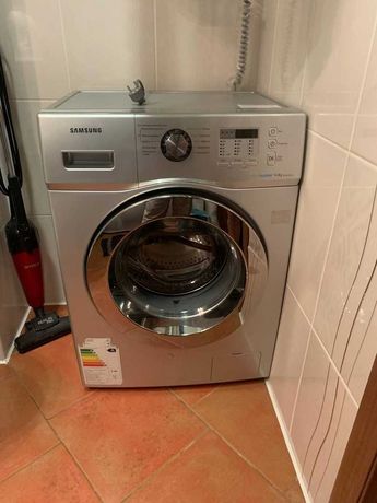 Продам стиральную машину в идеальном состоянии