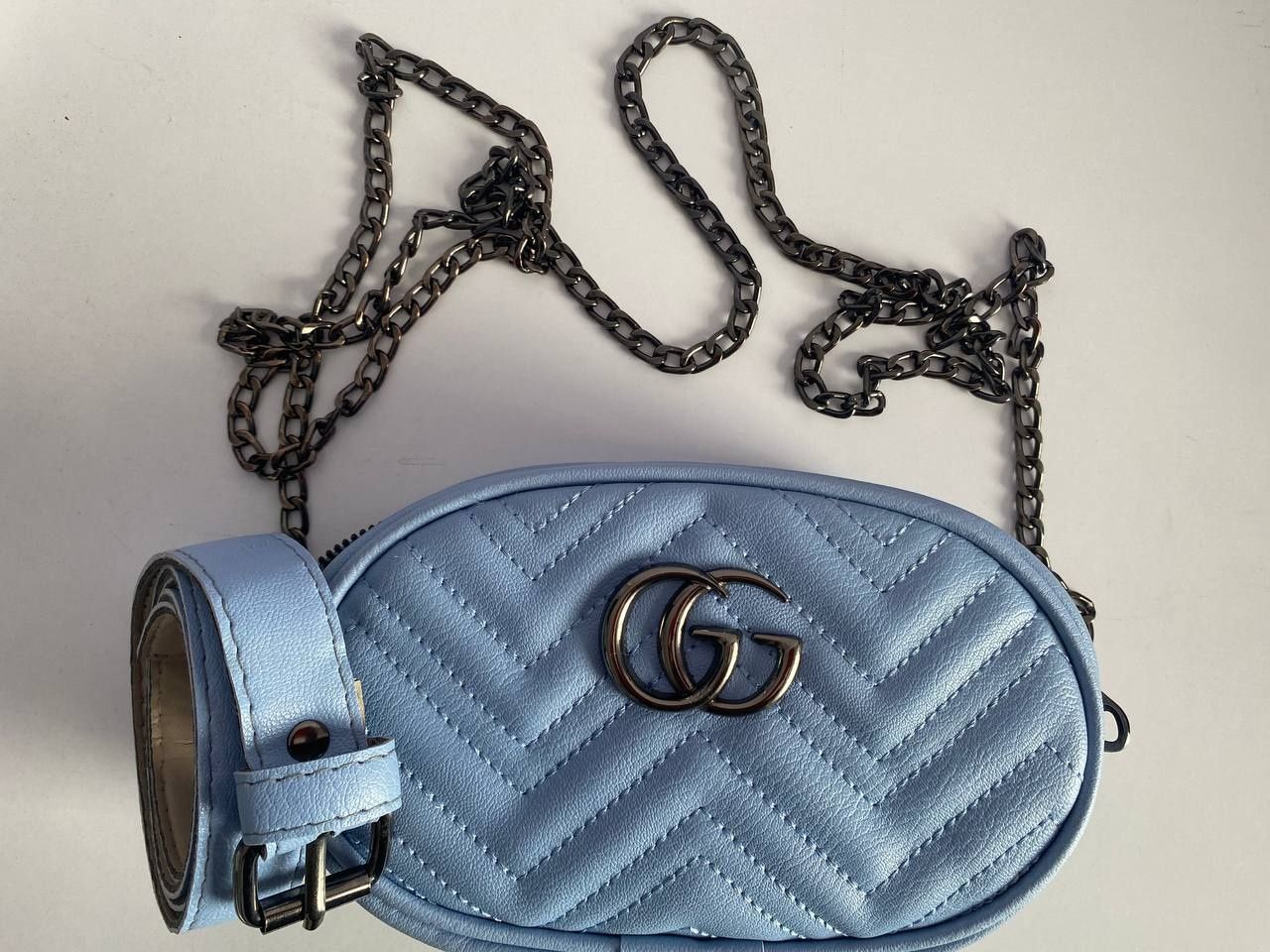 Сумочка Gucci, на цепочке и на ремне .