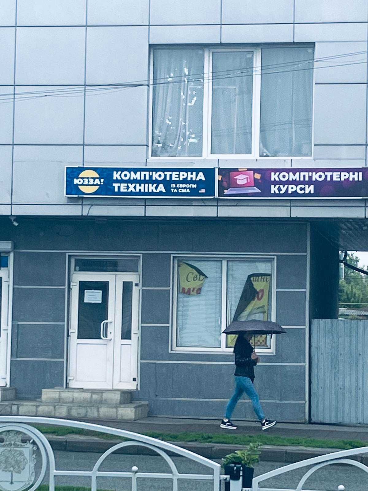 Продам комерційне приміщення в центі міста Богодухів